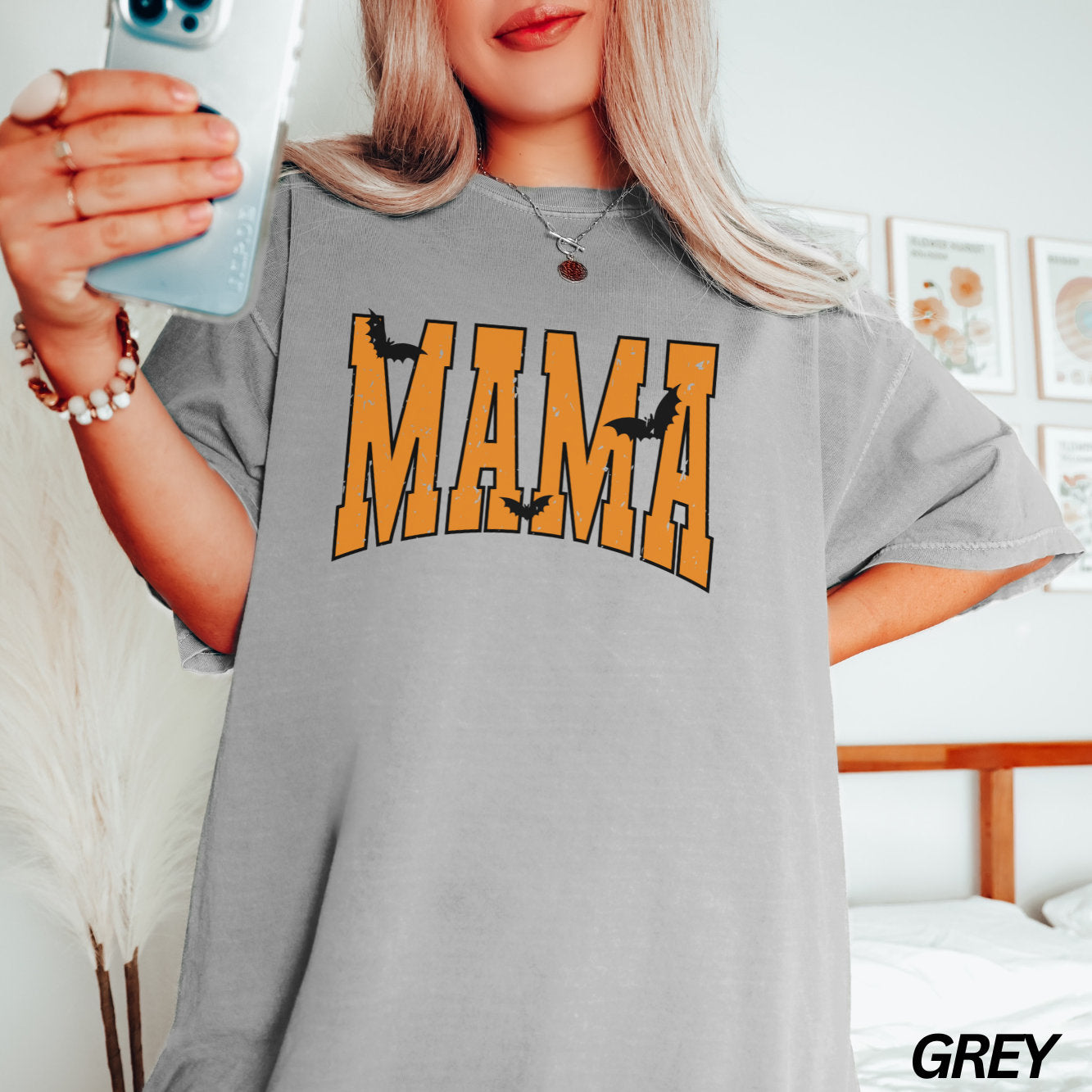 Mama Halloween Shirt, Halloween Mama Tshirt, Bat Shirt, Spooky Mama Shirt, Mom Life Shirt, Retro Halloween Tee, Mom Shirt