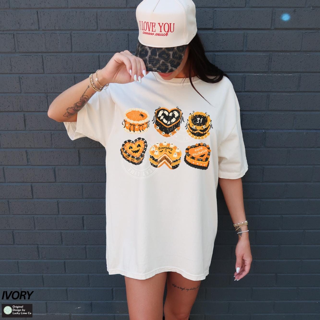 Retro Halloween Cake Shirt, Coquette Halloween Shirt, Womens Halloween Tshirt, Spooky Season Tee, Trendy Halloween, Cute Ghost Shirt