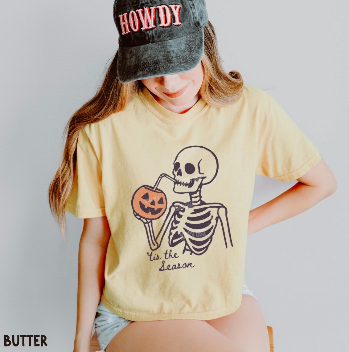 Tis The Season Halloween Cropped Shirt, Skeleton Halloween Shirt, Funny Halloween, Summerween Crop Top, Womens Boxy Tee