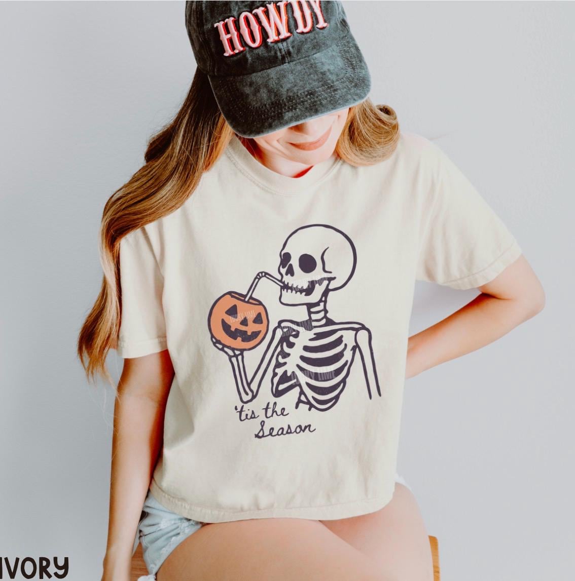 Tis The Season Halloween Cropped Shirt, Skeleton Halloween Shirt, Funny Halloween, Summerween Crop Top, Womens Boxy Tee