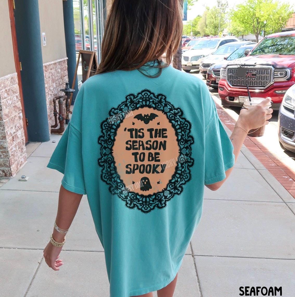 Tis the Season to be Spooky Shirt, Cute Ghost Shirt, Bat Halloween Tee, Back Design Halloween Graphic Tee, Womens Halloween Shirt, Fall Top