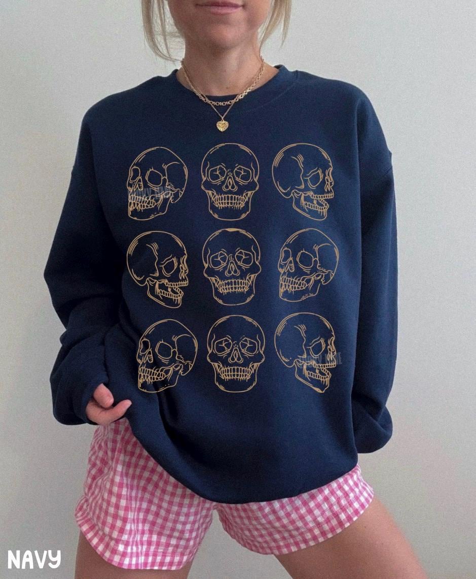 Skeleton Sweatshirt, Skull Halloween Shirt, Vintage Halloween Sweatshirt, Skull Shirt, Gothic Halloween, Sweatshirts for Women, Fall Sweater
