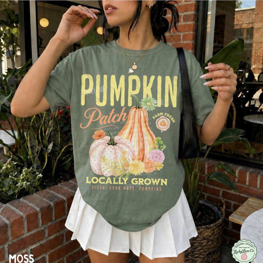 Retro Pumpkin Patch Shirt, Trendy Fall Tee, Vintage Autumn Shirt, Pumpkin Season Tshirt, Halloween Graphic Tee for Women